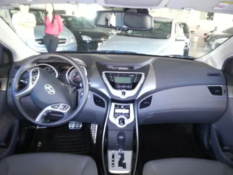 HYUNDAI Elantra 1.8 16V 4P GLS AUTOM�TICO, Foto 4