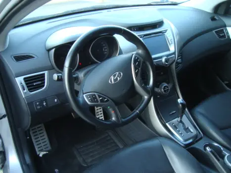 HYUNDAI Elantra 1.8 16V 4P GLS AUTOM�TICO, Foto 3