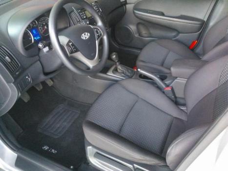 HYUNDAI I30 2.0 16V 4P GLS, Foto 2