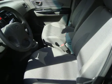 HYUNDAI Tucson 2.0 16V 4P GL, Foto 2