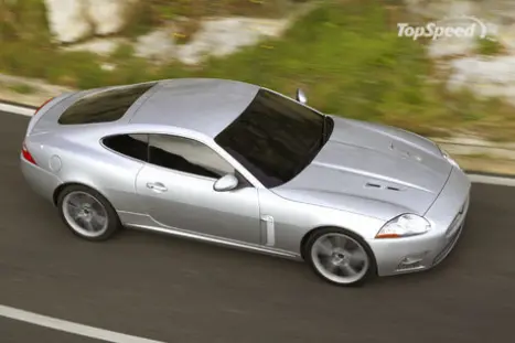 JAGUAR XK8 4.2 Coup� V8 32V 2P Aut., Foto 3