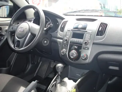 KIA Cerato Sedan 1.6 16V 4P EX, Foto 4