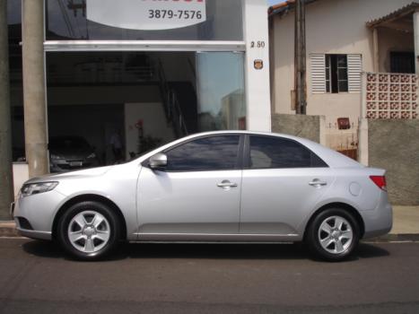 KIA Cerato Sedan 1.6 16V 4P EX, Foto 2