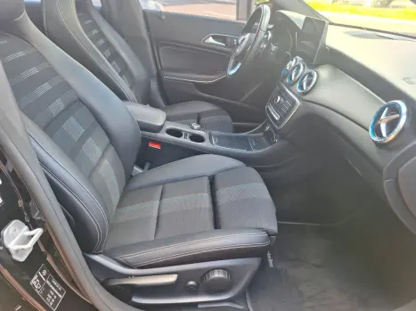 MERCEDES-BENZ CLA 200 1.6 16V 4P VISION AUTOM�TICO, Foto 13