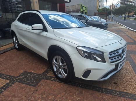 MERCEDES-BENZ GLA 200 1.6 16V 4P FLEX CGI STYLE TURBO AUTOM�TICO, Foto 3