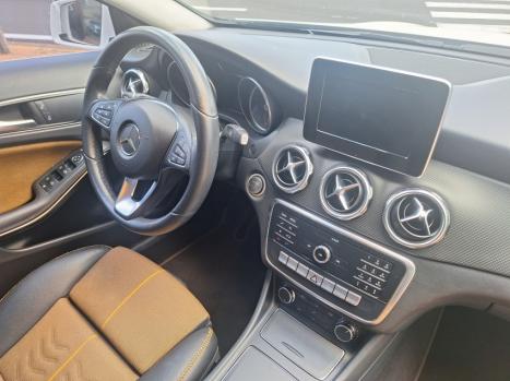 MERCEDES-BENZ GLA 200 1.6 16V 4P FLEX CGI STYLE TURBO AUTOM�TICO, Foto 15