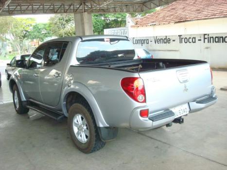 MITSUBISHI L 200 3.2 16V 4X4 TRITON HPE CABINE DUPLA, Foto 2