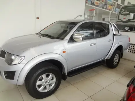 MITSUBISHI L 200 3.2 16V 4X4 TRITON HPE CABINE DUPLA, Foto 2