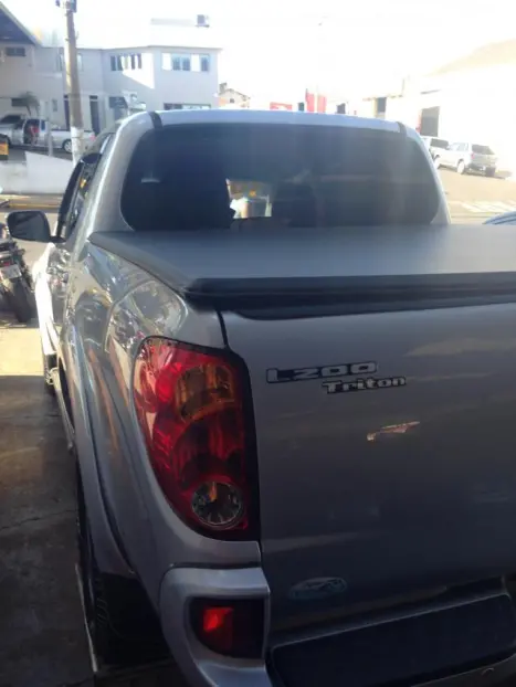 MITSUBISHI L 200 3.2 16V XB 4X4 TRITON CABINE DUPLA, Foto 4
