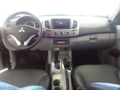 MITSUBISHI L 200 3.2 16V 4X4 TRITON HPE CABINE DUPLA, Foto 3