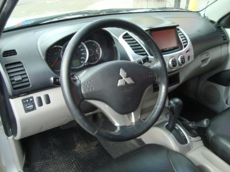 MITSUBISHI L 200 3.5 V6 24V FLEX TRITON CABINE DUPLA, Foto 3