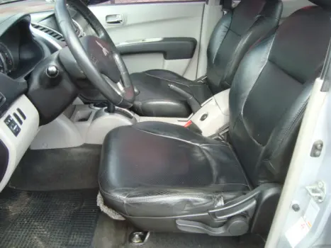 MITSUBISHI L 200 3.5 V6 24V FLEX TRITON CABINE DUPLA, Foto 2