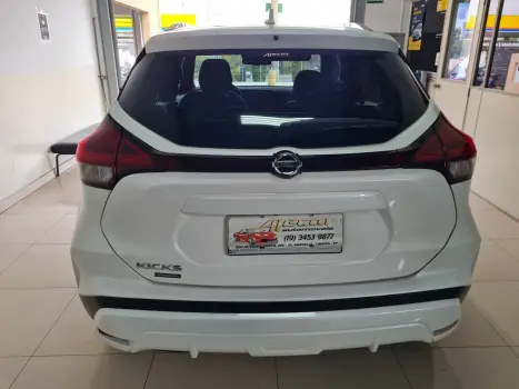 NISSAN Kicks 1.6 16V 4P FLEXSTART EXCLUSIVE XTRONIC AUTOM�TICO CVT, Foto 9
