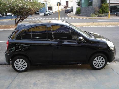 NISSAN March 1.6 16V 4P SR FLEX, Foto 2