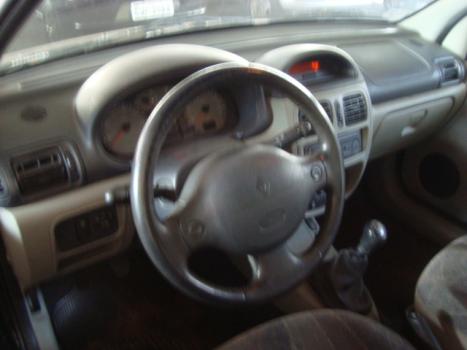 RENAULT Clio Hatch PRIVILEGE 1.6 16V 4P HI FLEX, Foto 3