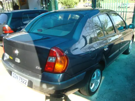 RENAULT Clio Sedan 1.6 4P RT, Foto 2