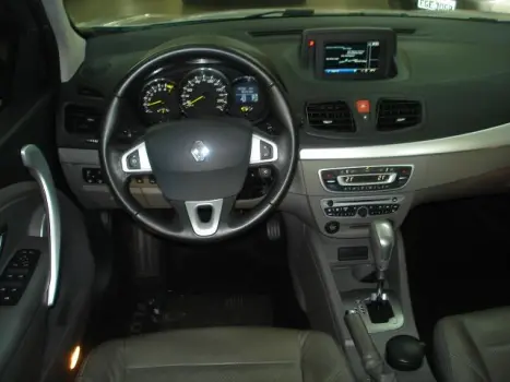 RENAULT Fluence 2.0 16V 4P FLEX PRIVIL�GE AUTOM�TICO, Foto 3