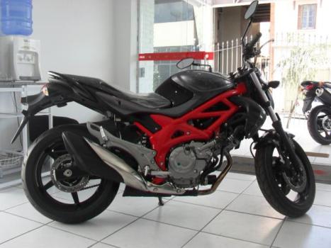 SUZUKI Gladius 650 , Foto 3
