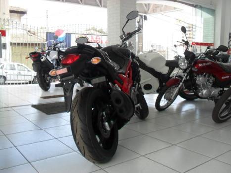 SUZUKI Gladius 650 , Foto 4