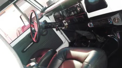 TOYOTA Bandeirante 3.7 4X4 DIESEL TETO R�GIDO, Foto 4