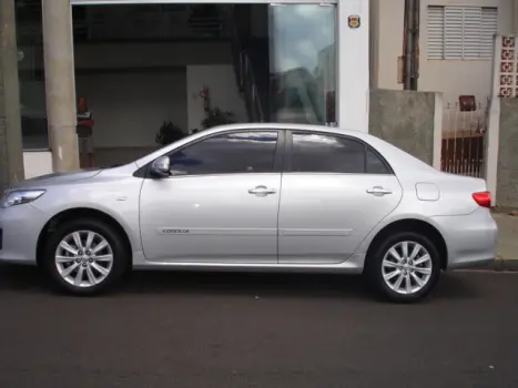 TOYOTA Corolla 2.0 16V 4P ALTIS FLEX, Foto 2