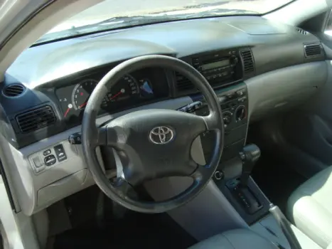 TOYOTA Fielder 1.8 16V 4P, Foto 4