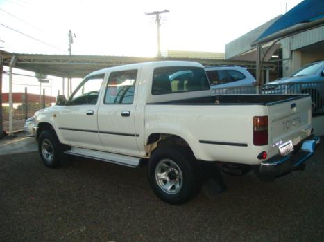 TOYOTA Hilux Caminhonete 3.0 4P 4X4 SRV TURBO DIESEL CABINE DUPLA, Foto 2