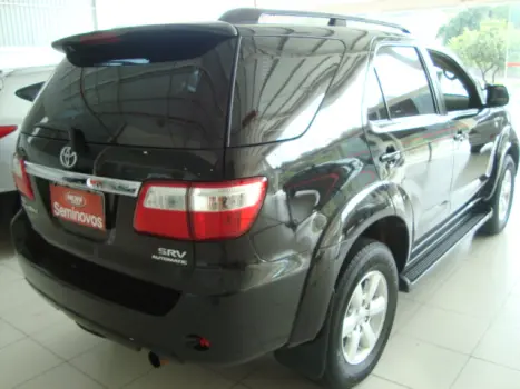 TOYOTA Hilux Caminhonete 3.0 16V 4P SRV TURBO DIESEL CABINE DUPLA, Foto 4