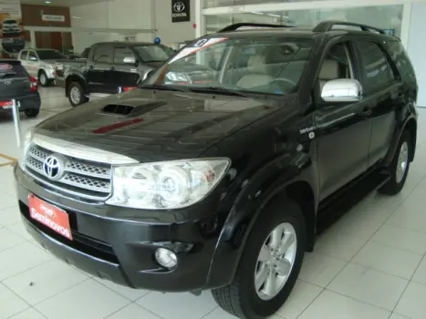TOYOTA Hilux Caminhonete 3.0 16V 4P SRV TURBO DIESEL CABINE DUPLA, Foto 1