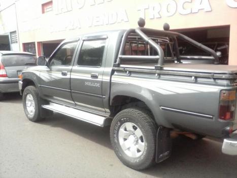 TOYOTA Hilux Caminhonete 2.8 4P SRS 4X4 DIESEL CABINE DUPLA, Foto 3