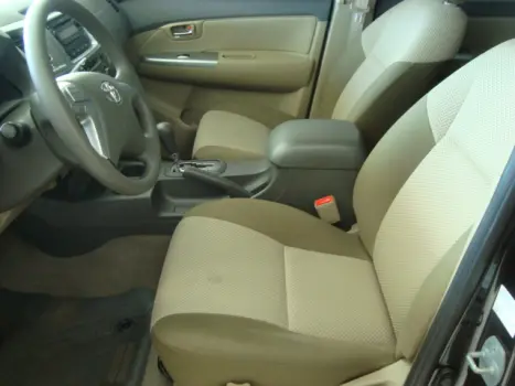 TOYOTA Hilux Caminhonete SW4 2.7 4X4, Foto 2