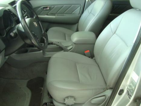 TOYOTA Hilux Caminhonete 3.0 4P 4X4 SRV TURBO DIESEL CABINE DUPLA, Foto 2