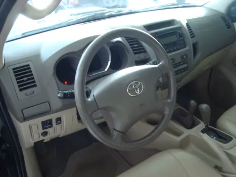 TOYOTA Hilux Caminhonete 3.0 16V 4P SRV TURBO DIESEL CABINE DUPLA, Foto 3