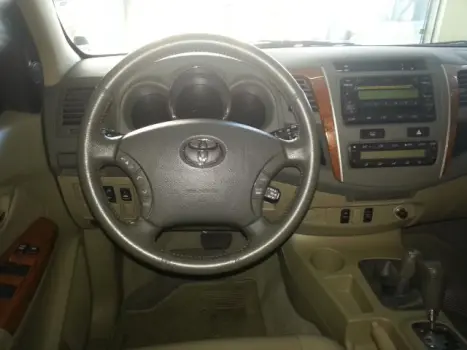 TOYOTA Hilux Caminhonete 3.0 16V 4P 4X4 SRV TURBO DIESEL, Foto 4