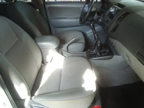 TOYOTA Hilux Caminhonete 3.0 4P 4X4 SRV TURBO DIESEL CABINE DUPLA, Foto 2