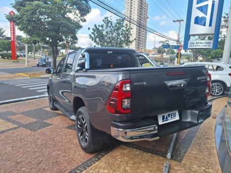 TOYOTA Hilux Caminhonete 2.8 16V SRX 4X4 DIESEL CABINE DUPLA 7 LUGARES TURBO AUTOM�TICO, Foto 4