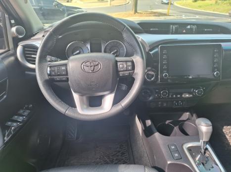 TOYOTA Hilux Caminhonete 2.8 16V SRX 4X4 DIESEL CABINE DUPLA 7 LUGARES TURBO AUTOM�TICO, Foto 8