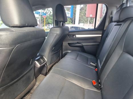 TOYOTA Hilux Caminhonete 2.8 16V SRX 4X4 DIESEL CABINE DUPLA 7 LUGARES TURBO AUTOM�TICO, Foto 13