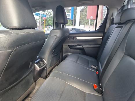 TOYOTA Hilux Caminhonete 2.8 16V SRX 4X4 DIESEL CABINE DUPLA 7 LUGARES TURBO AUTOM�TICO, Foto 15