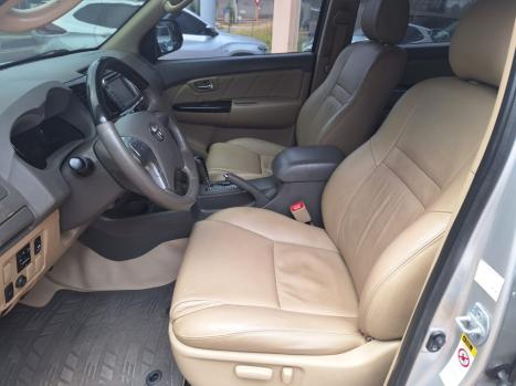 TOYOTA Hilux SW4 3.0 16V 4P SRV 4X4 TURBO DIESEL AUTOM�TICO, Foto 12