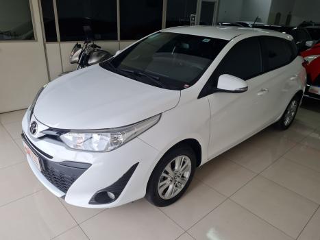 TOYOTA Yaris Hatch 1.3 16V 4P FLEX XL PLUS TECH MULTIDRIVE AUTOM�TICO CVT, Foto 2