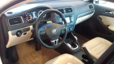 VOLKSWAGEN Jetta 2.0 4P TSI HIGHLINE 211 CV AUTOM�TICO, Foto 3