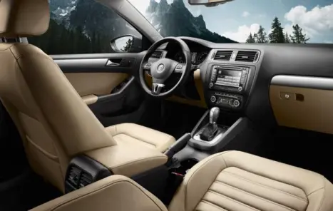 VOLKSWAGEN Jetta 2.0 4P TSI HIGHLINE 211 CV AUTOM�TICO, Foto 4