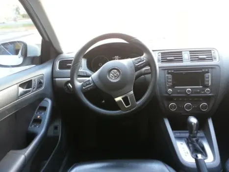 VOLKSWAGEN Jetta 2.0 4P TSI HIGHLINE 211 CV AUTOM�TICO, Foto 4