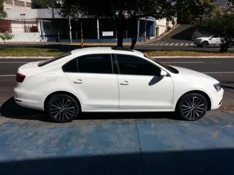 VOLKSWAGEN Jetta 2.0 4P TSI HIGHLINE 211 CV AUTOM�TICO, Foto 2