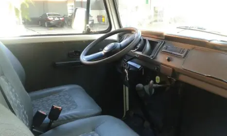 VOLKSWAGEN Kombi 1.4 FLEX EDI��O 50 ANOS, Foto 4