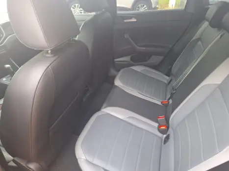 VOLKSWAGEN Nivus 1.0 4P FLEX 200 TSI HIGHLINE AUTOM�TICO, Foto 14