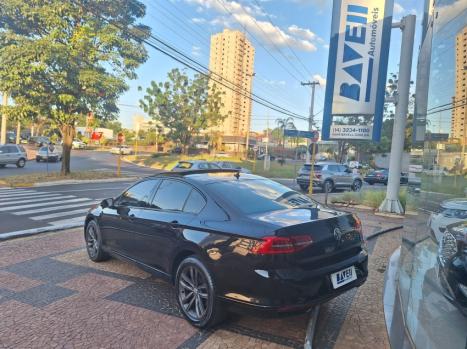 VOLKSWAGEN Passat , Foto 17