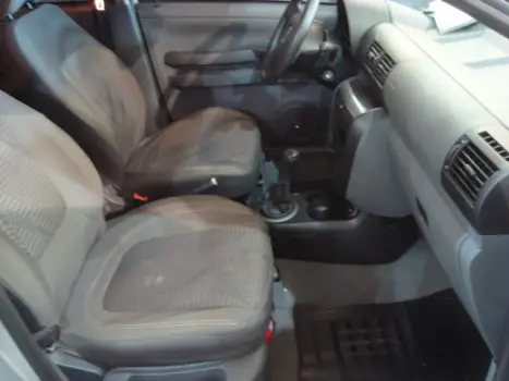 VOLKSWAGEN Space Fox 1.6 PLUS FLEX, Foto 3