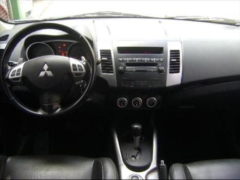 MITSUBISHI Outlander 3.0 V6 24V 4P 4X4 AUTOM�TICO, Foto 3